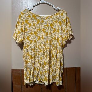 Floral flutter sleeve top